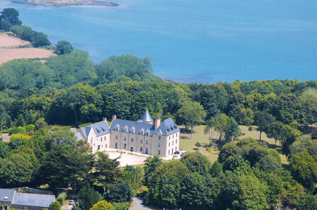Hotel Manoir De Kergrec'H Plougrescant Exterior foto